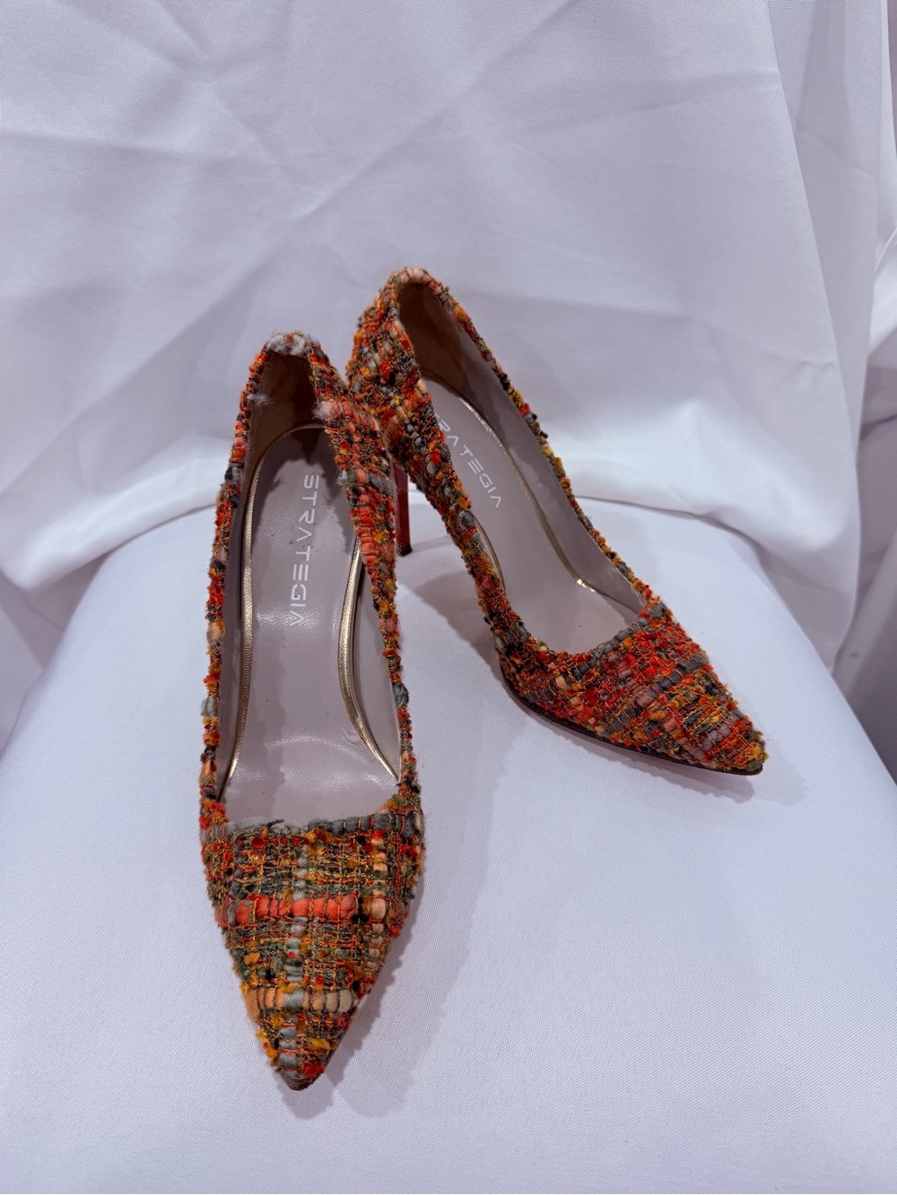 Strategia Tweed Pointed-Toe Stiletto Pumps in Orange Multi size 39